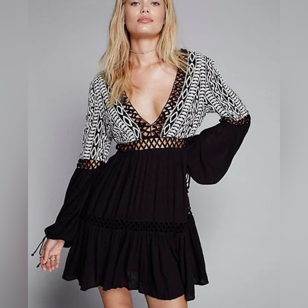 Free People Dusk til dawn black and white embroidered mini dress size 2